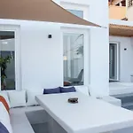 Thiro Santorini 3*