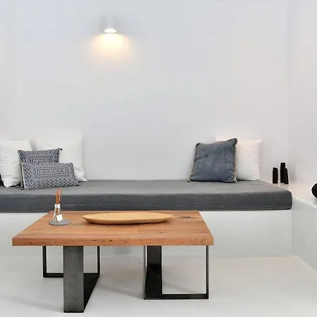 Thiro Santorini Villa