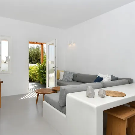 Hotel Thiro Santorini 3*