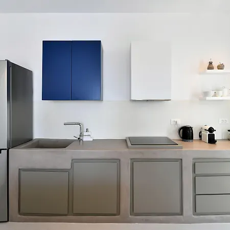 Thiro Santorini Hotel