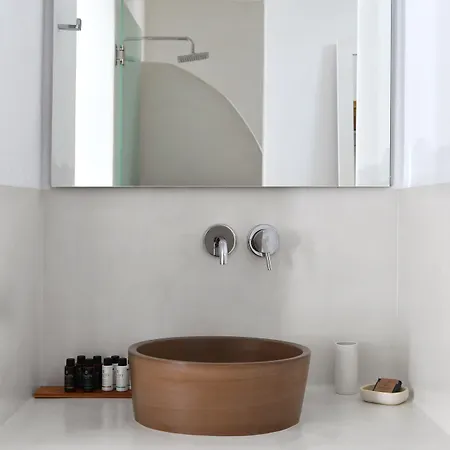 Hotel Thiro Santorini 3*