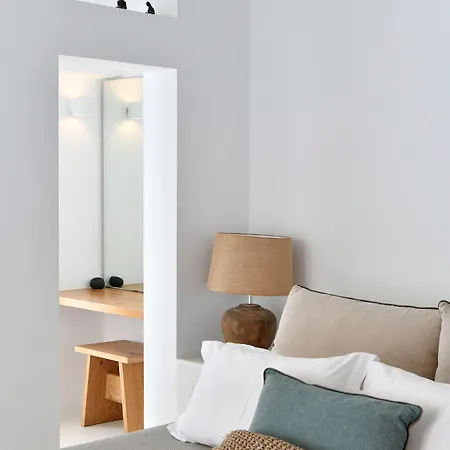 Thiro Santorini Hotel