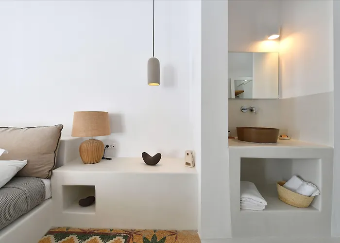 Hotel Thiro Santorini 3*