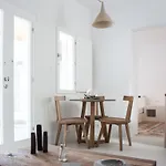 Thiro Santorini Отель