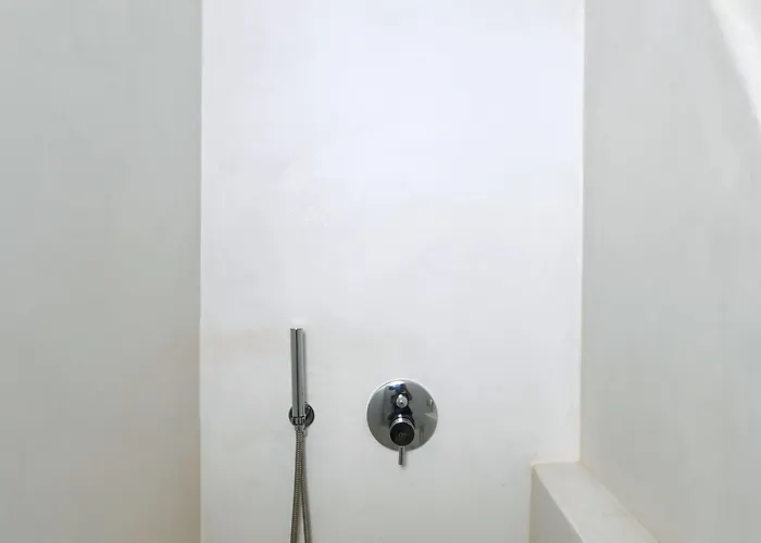 Thiro Santorini Hotel 3*