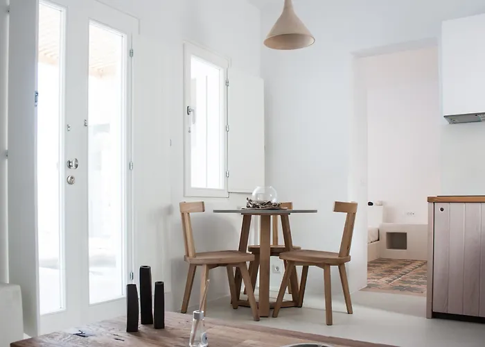 Thiro Santorini فندق